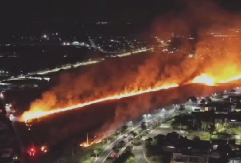 Incêndio de grandes proporções atinge área de mais de 7 campos de futebol em Ourinhos