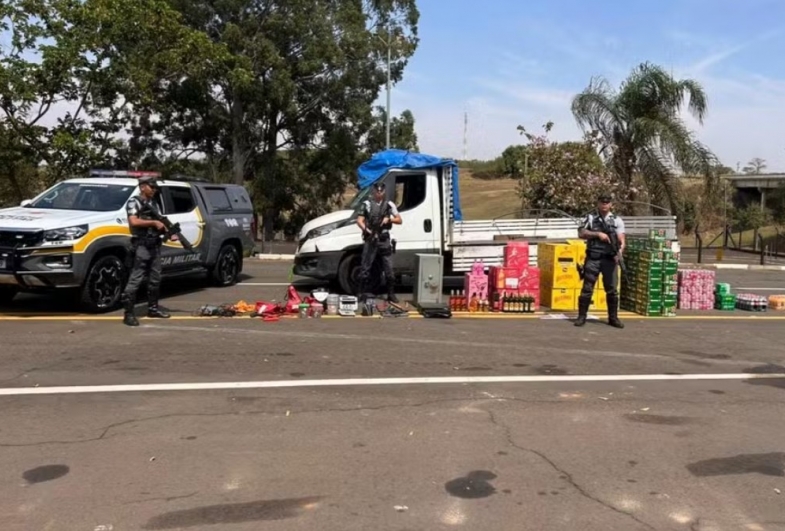 Homem é preso após perseguição de 30 km com carro clonado na Castello Branco em Tatuí