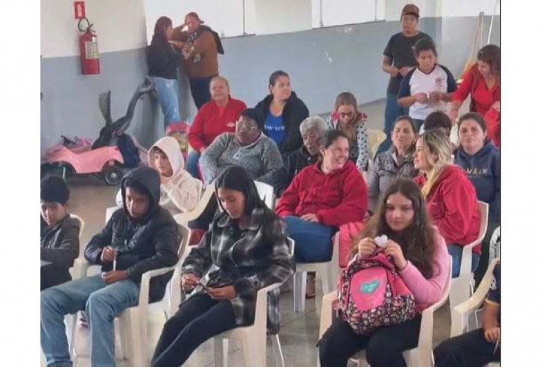 Cras de Coronel Macedo promove celebração em homenagem ao Dia da Família