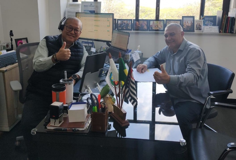 Carlos Takahashi e João