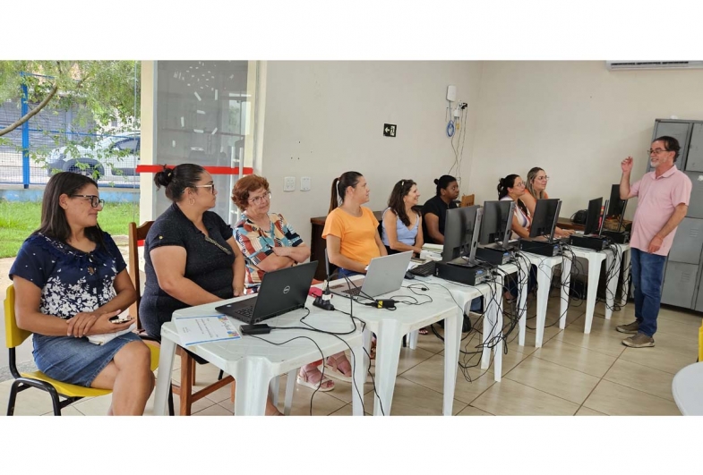 Conselheiras tutelares participam de capacitação técnica em Avaré