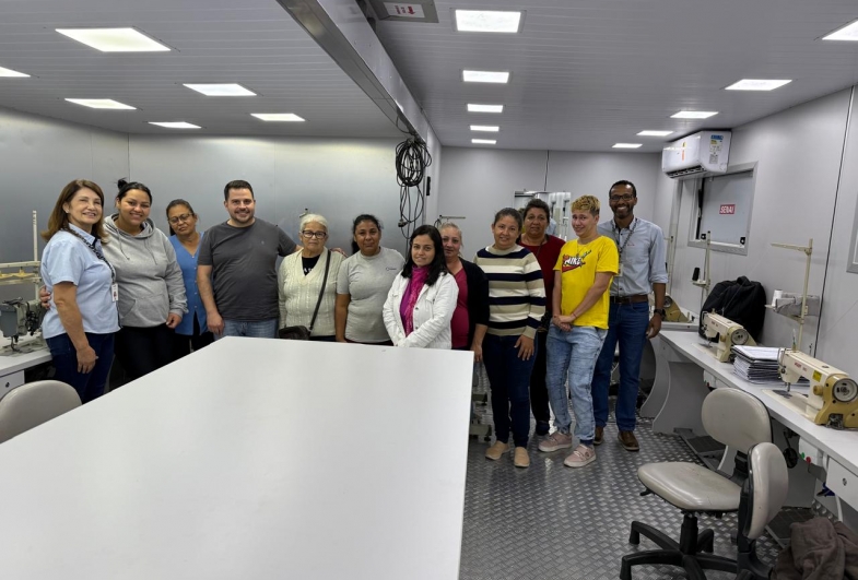 Cel Macedo investe em capacitação na Carreta Móvel do Senai