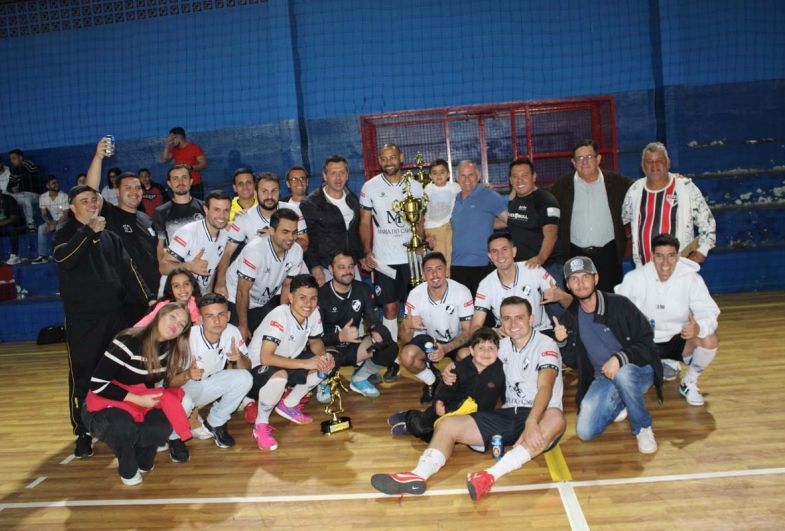 Atletas da região participam de Campeonato de Futsal em Taguaí