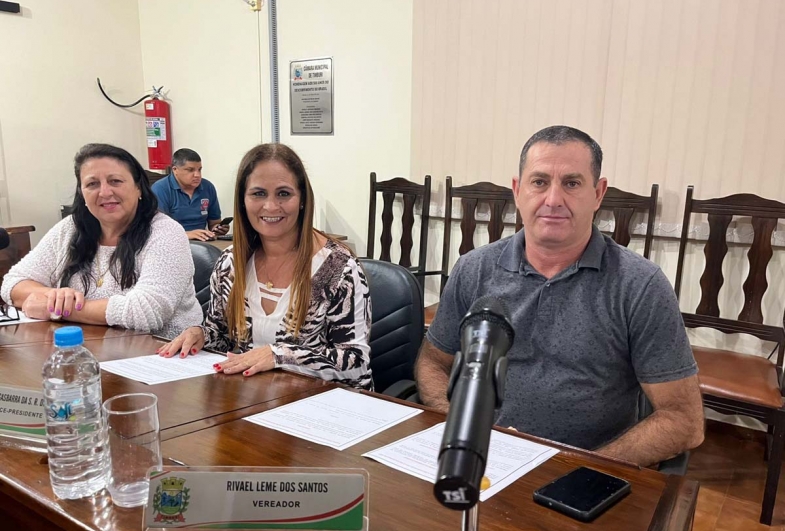 Vereadora Leila Naldi, vereadora Preta e vereador Rivael Leme dos Santos