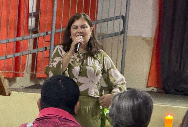 Diretora Manuela agradeceu a presença de todos