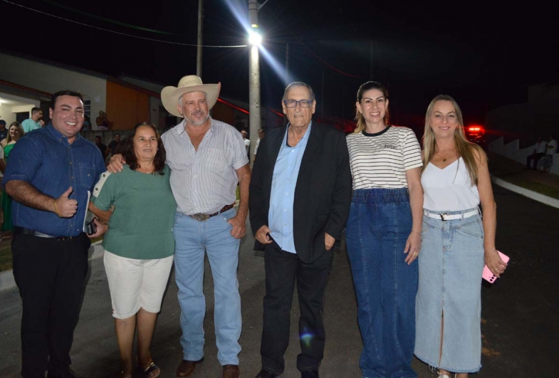 Xão, Elza, Val, prefeito Valtinho Boranelli, Patrícia e Dijanira