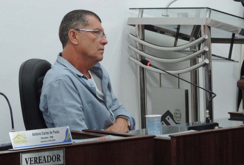 Secretário municipal de Obras e Serviços, Márcio Aparecido