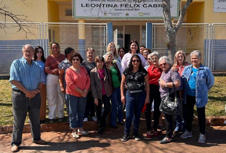 3ª Idade de Sarutaiá participa de dia especial em Fartura