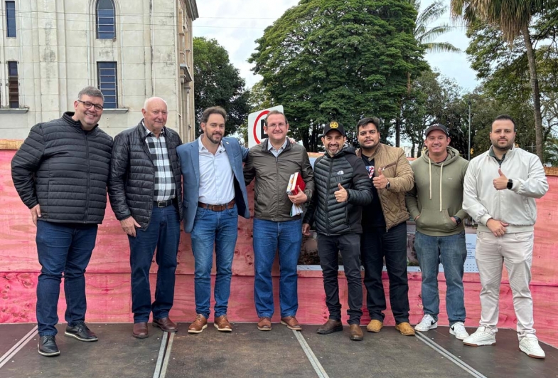 Taquarituba lança pedra fundamental para revitalização histórica da Praça São Roque