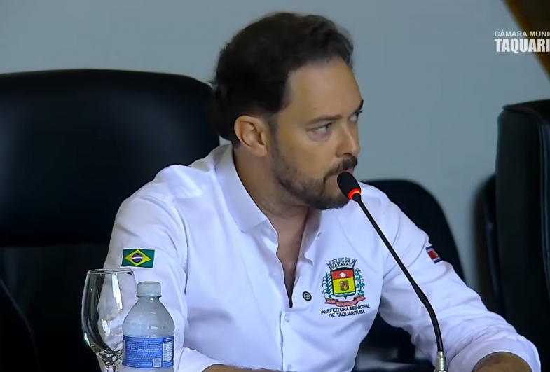 Entre tensões na CPI, Prefeito Éder Miano faz uso do Direito Constitucional ao silêncio e destaca foco nas entregas do município