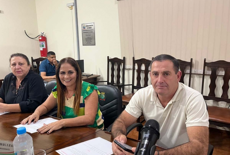 Vereadora Leila Naldi, vereadora Preta e  vereador Rivael Leme dos Santos