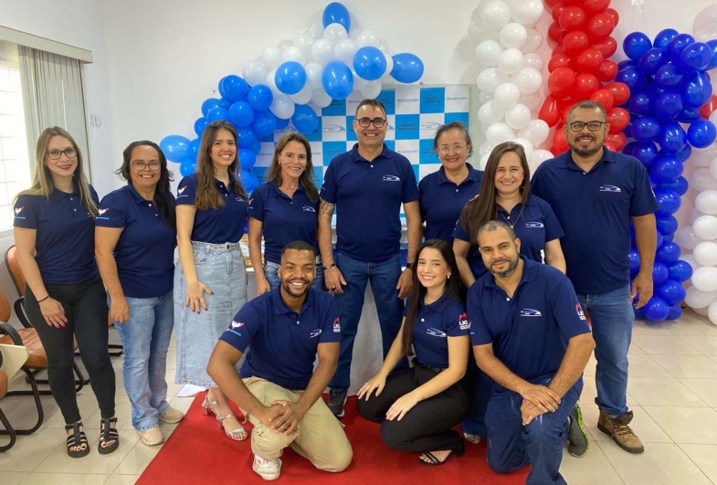 Flávio Zandoná e a equipe do Sincomerciários de Avaré