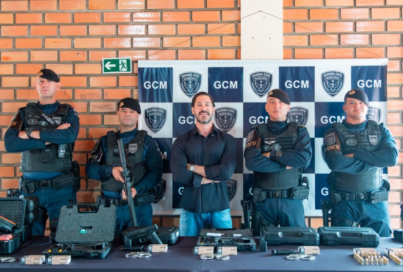 Paranapanema fortalece a segurança pública com entrega de armamento  à Guarda Municipal e nomeação do novo comando da Secretaria