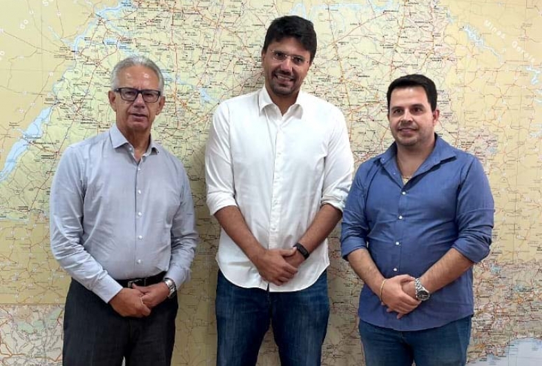 Prefeito Diego do Nino cumpre agenda em São Paulo e busca avanços em infraestrutura e habitação para Coronel Macedo