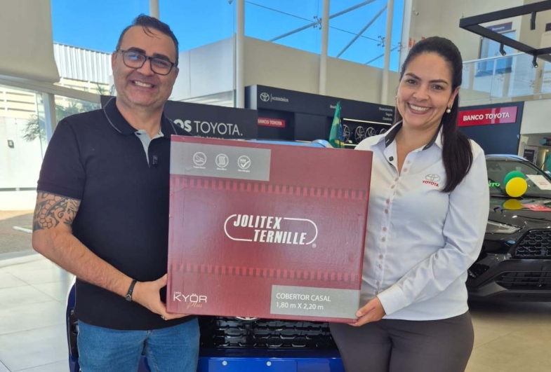Fernanda, da Thai Toyota, foi contemplada com um lindo cobertor de casal