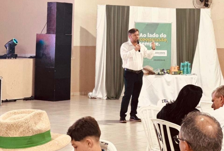 Gerente de performance  corporativa Matheus Cardoso