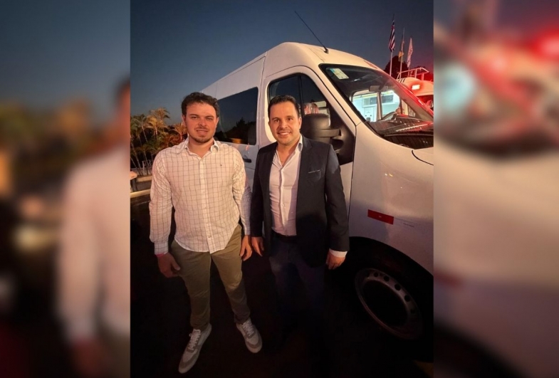 Coronel Macedo conquista R$ 450 mil para custeio da saúde e uma van para transporte de pacientes