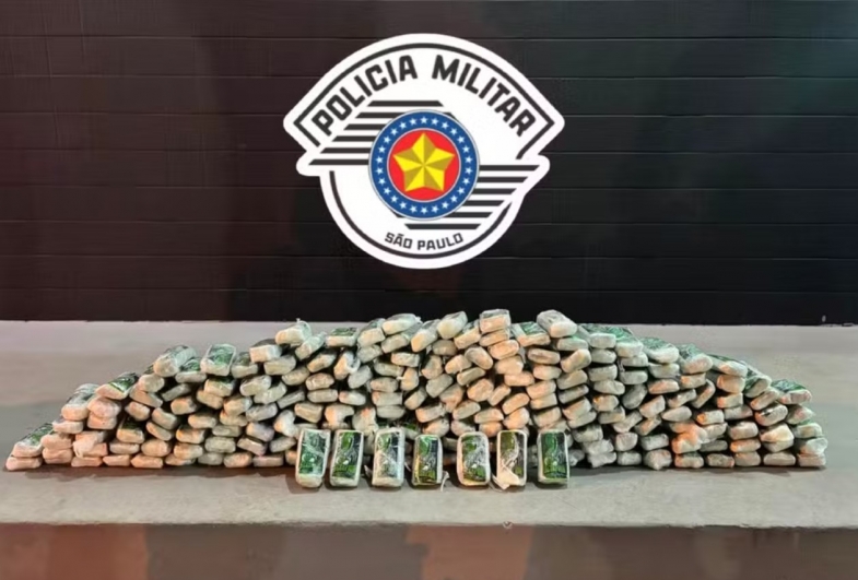 Homem é preso suspeito de transportar cerca de 200 tijolos de maconha em rodovia de Avaré