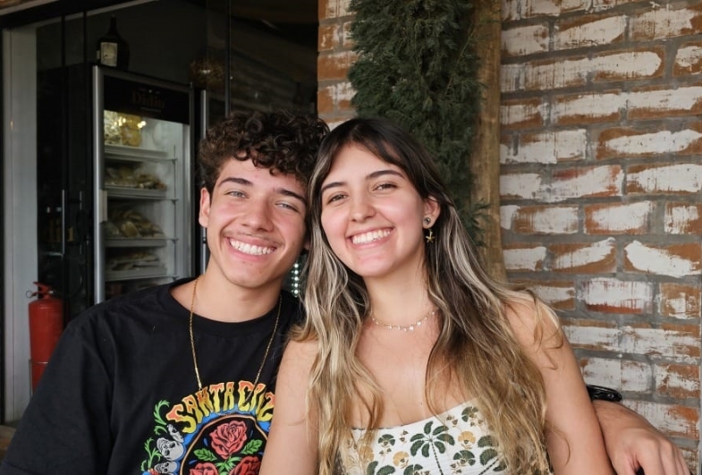 Os irmãos Davi e Sofia