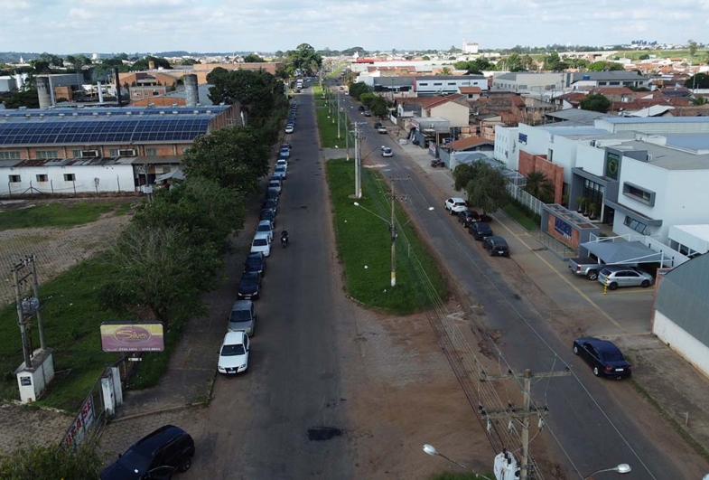Obras seguem pelos bairros de toda a cidade melhorar a segurança dos condutores