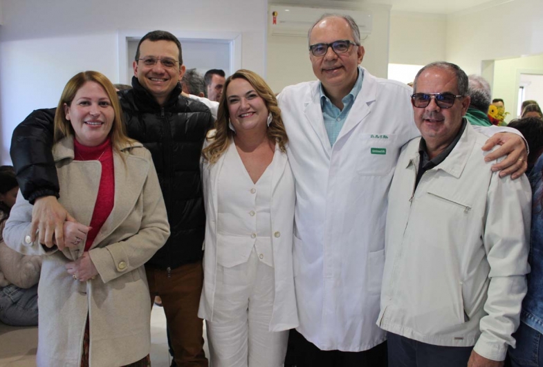 Tais, Paulo. Dra. Gabriela, Dr. Rui e o prefeito Marcão do Haras
