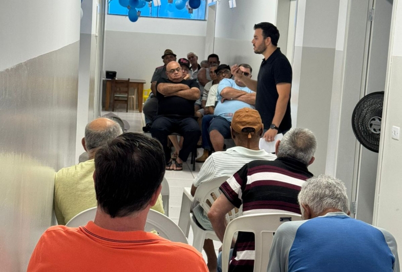 Palestra sobre saúde do homem e prevenção do câncer  de próstata, ministrada pelo médico Dr. Paulo