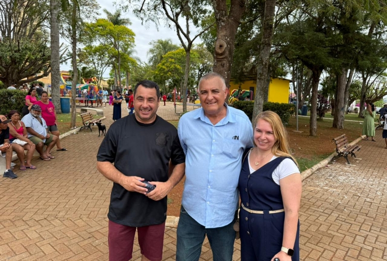 Prefeito João da Tapera, primeira-dama Wilma e  vereador Paulinho