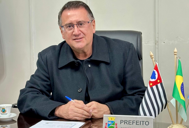 Prefeito Roberto Araujo anuncia conquista de 200 casas populares para Avaré