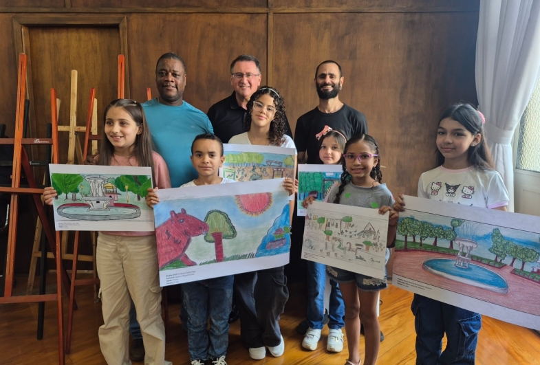 Olhar infantil inspira capas dos carnês do IPTU e Alvará de 2026