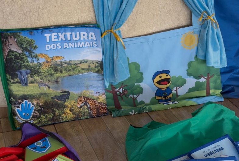Materiais de diversas cores