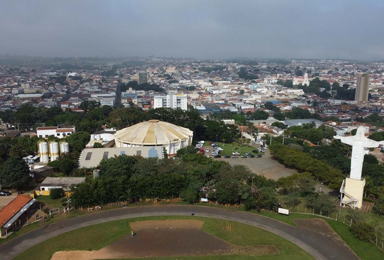 Avaré celebra 164 anos com solenidade e desfile cívico