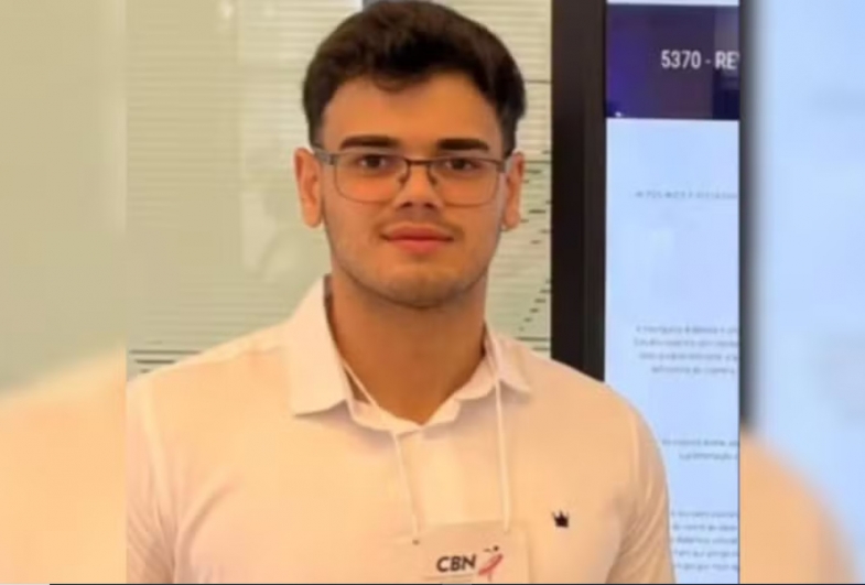 Corpo de sobrinho do prefeito de Avaré que morreu em acidente entre carro e carreta é sepultado