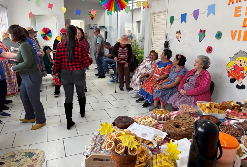 Os participantes se divertiram com o clima animado da festa