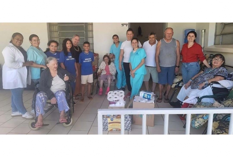 Apresentação arrecadou produtos para o Lar São Vicente de Paulo