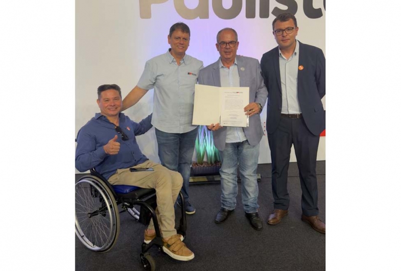 Prefeitura firma convênio do Programa Bairro Paulista para revitalização  da Praça Hylarino Nogueira Azevedo, no Bairro Marli Meneguel, em Fartura