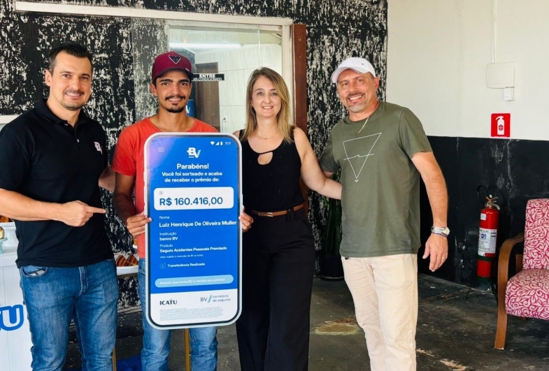 Cliente ganha prêmio de R$ 160 mil em sorteio nacional através da Daniel Auto & Financiamentos de Fartura 