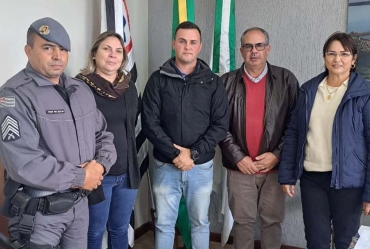 Reunião no gabinete do prefeito marca retomada do Proerd em Fartura