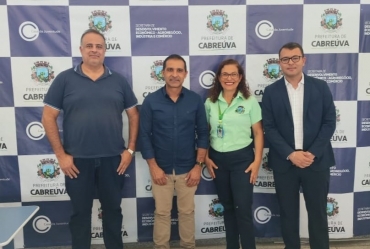Secretário de gabinete de Fartura visita Casas da Juventude para conhecer modelo de funcionamento