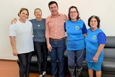 Prefeito Cristiano Amorim recebe representantes da liga de combate ao câncer