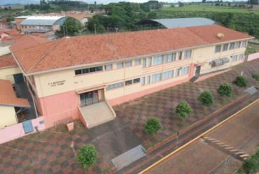 Escola Monsenhor José Trombi de Fartura completa 64 anos