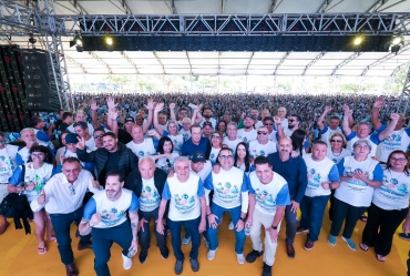Sincomerciários de Avaré participa de grande celebração do 1º de Maio promovida pela Fecomerciários