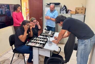 Projeto Boa Visão garante óculos a moradores de Timburi