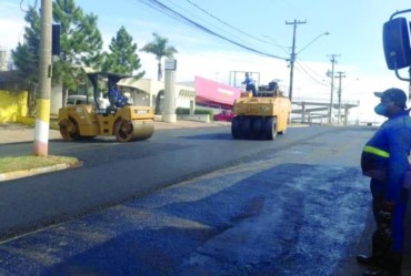 Avenida Joselyr de Moura Bastos de Avaré ganha recapeamento