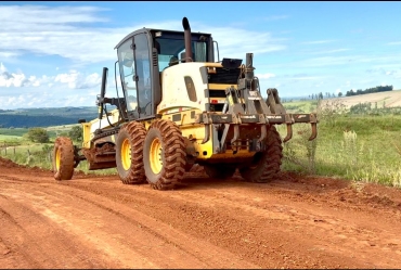 Estradas rurais de Timburi ganham nova vida: mais  segurança, agilidade e qualidade de vida no campo