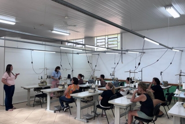 Fundo Social de Fartura inicia curso de costura em parceria com o Senai