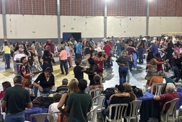 Baile Regional da 3ª Idade reúne mais de 400 pessoas em Timburi