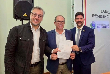 Prefeito Marcão do Haras participa de lançamento do Minha Casa, Minha Vida em Botucatu e reforça pedidos por moradias e maquinário para Fartura