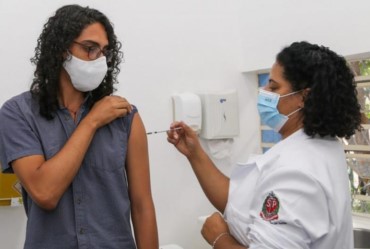São Paulo chega a 100% dos adultos com pelo menos uma dose contra Covid-19