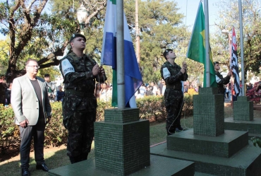 Tradicional desfile e ato cívico celebram 164 anos de Avaré