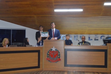 Câmara de Avaré realiza entrega da Medalha “Maneco Dionísio”